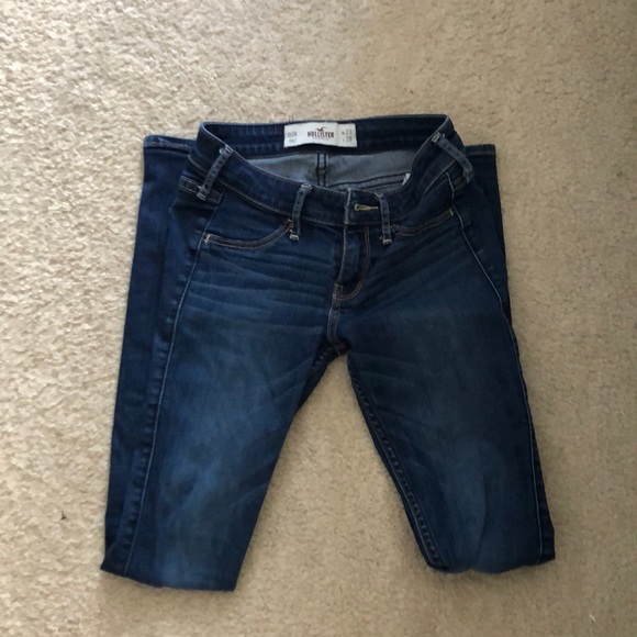 Hollister Super Skinny Jeans Dark Wash - Picture 3 of 7